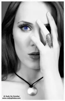 Simone Simons - (2007) Simone Simons 03.jpg